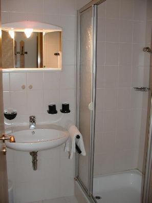 Gasthof zum Brunnen Mörnsheim Zimmer foto